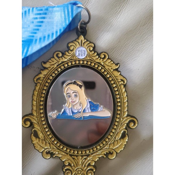 Yes.Fit - Through the Looking Glass 20.7 Miles Medal - Add to Your Collection - Picture 3 of 4